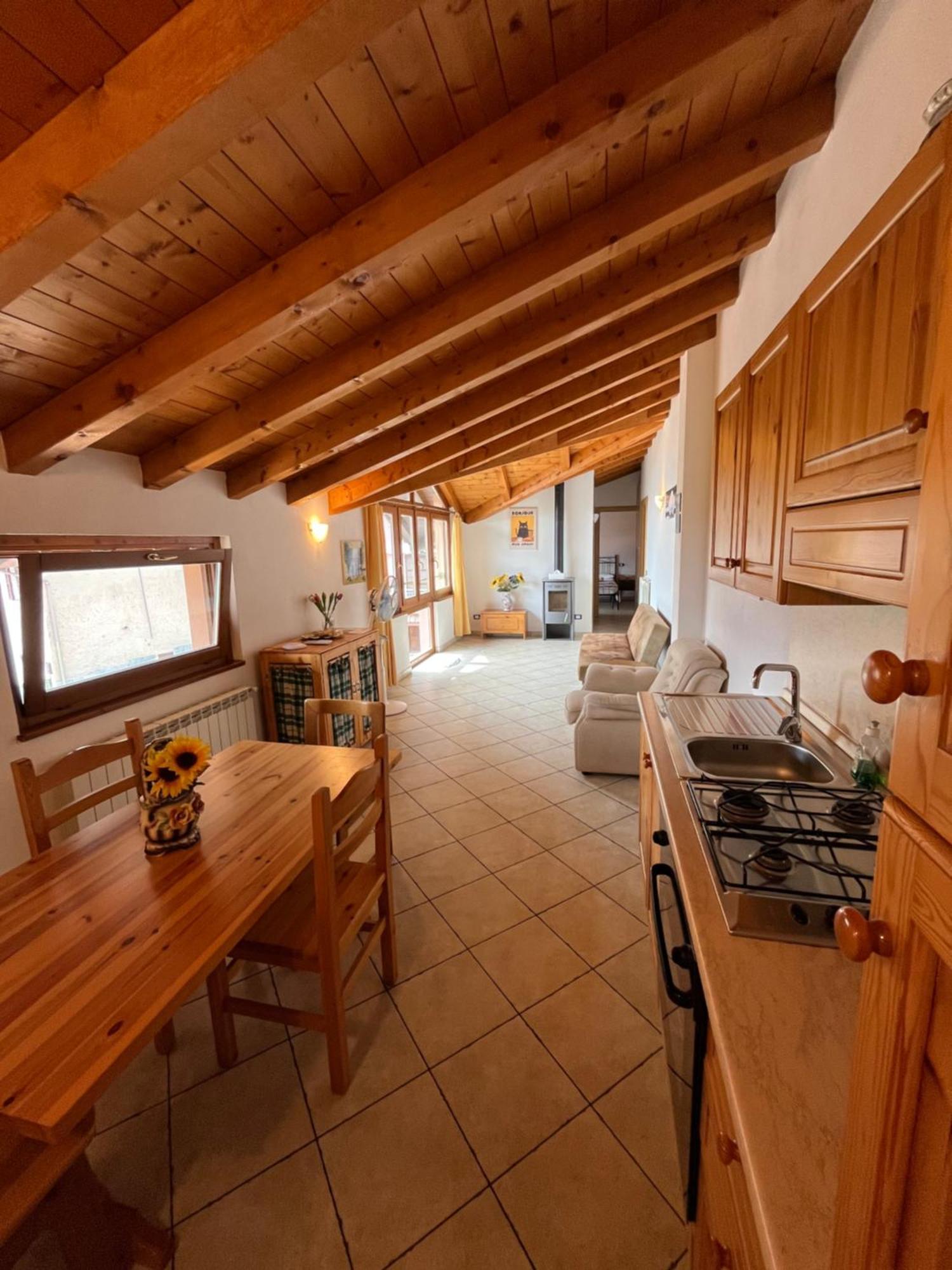 B&B Garzola Ossuccio ภายนอก รูปภาพ